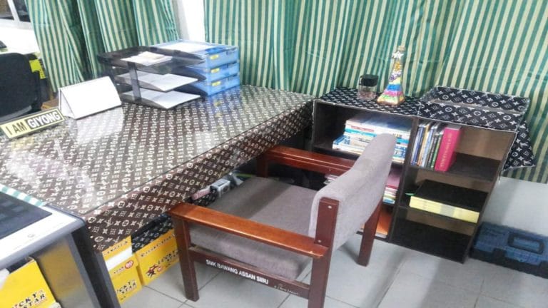 Panduan Mengemas Meja Guru