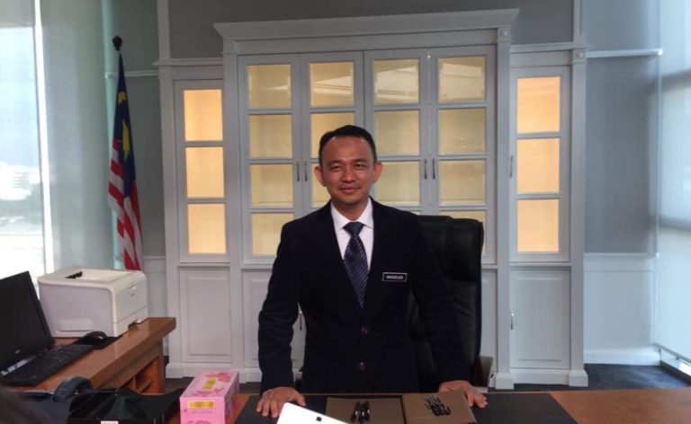 Video Dr. Maszlee Malik Lapor Diri di KPM