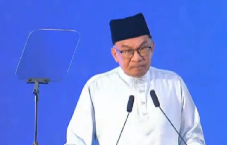 Elaun/Gaji Penjawat Awam Akan dinaikkan,Tetapi Bukan Sekarang