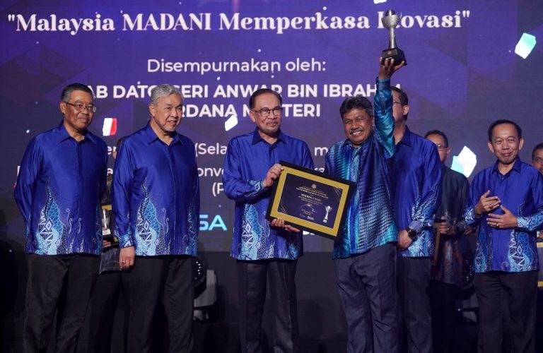 Gaji baharu penjawat awam diumum akhir tahun depan