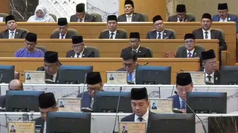 Johor umum bonus 2 bulan gaji untuk penjawat awam di negerinya