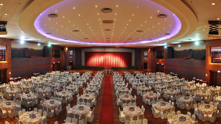 Wajarkah buat majlis tahun 6 di hotel?